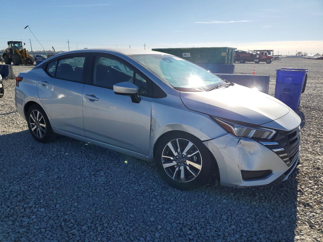 2023 Nissan Versa Sv - Фото 4