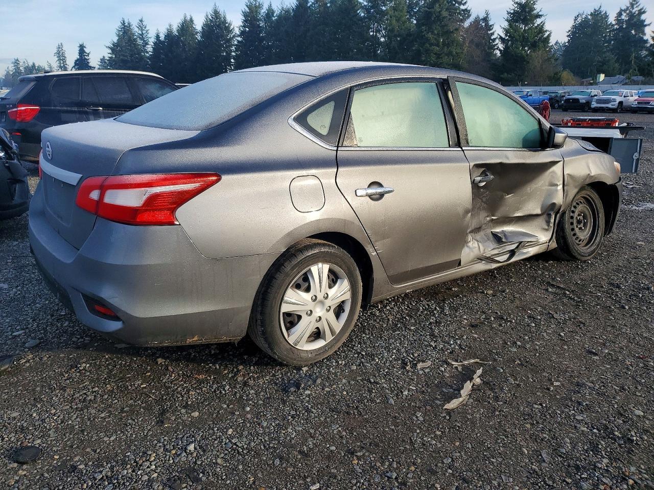 2016 Nissan Sentra - Image 3