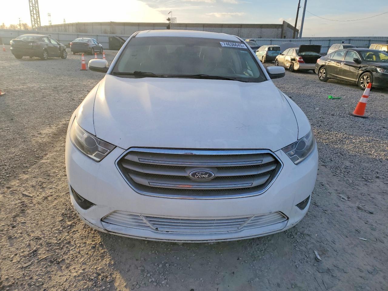 2016 Ford Taurus Sel - Фото 5