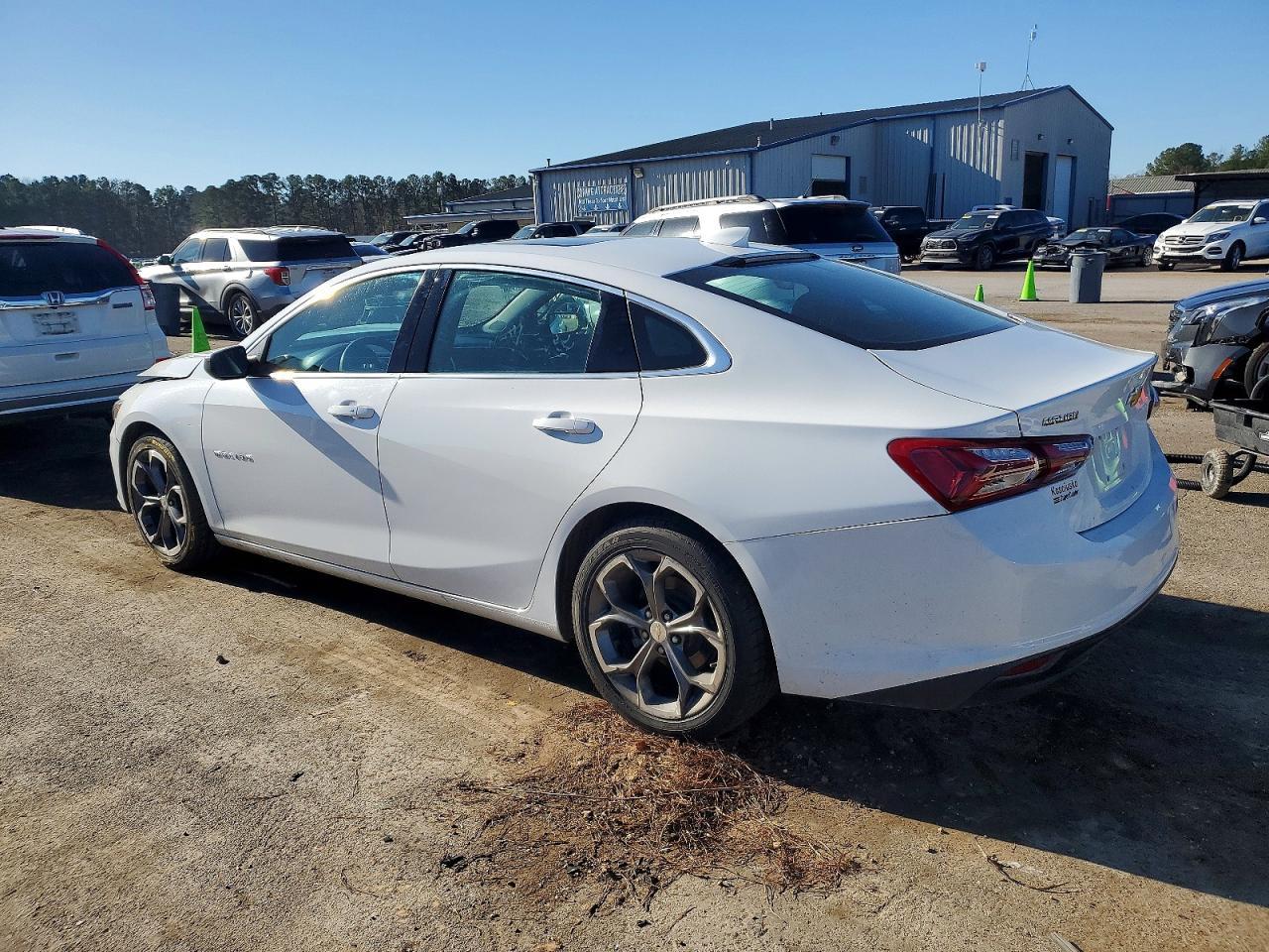 2021 Chevrolet Malibu Lt - Фото 2