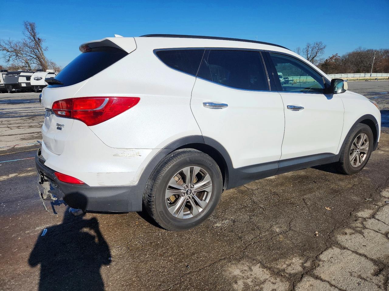 2014 Hyundai Santa Fe Sport 2.4L - Image 3