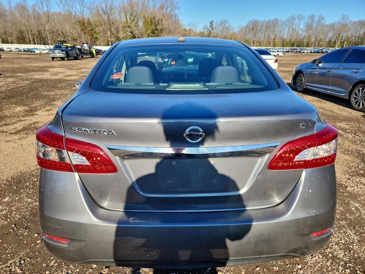 2015 Nissan Sentra S - Фото 6