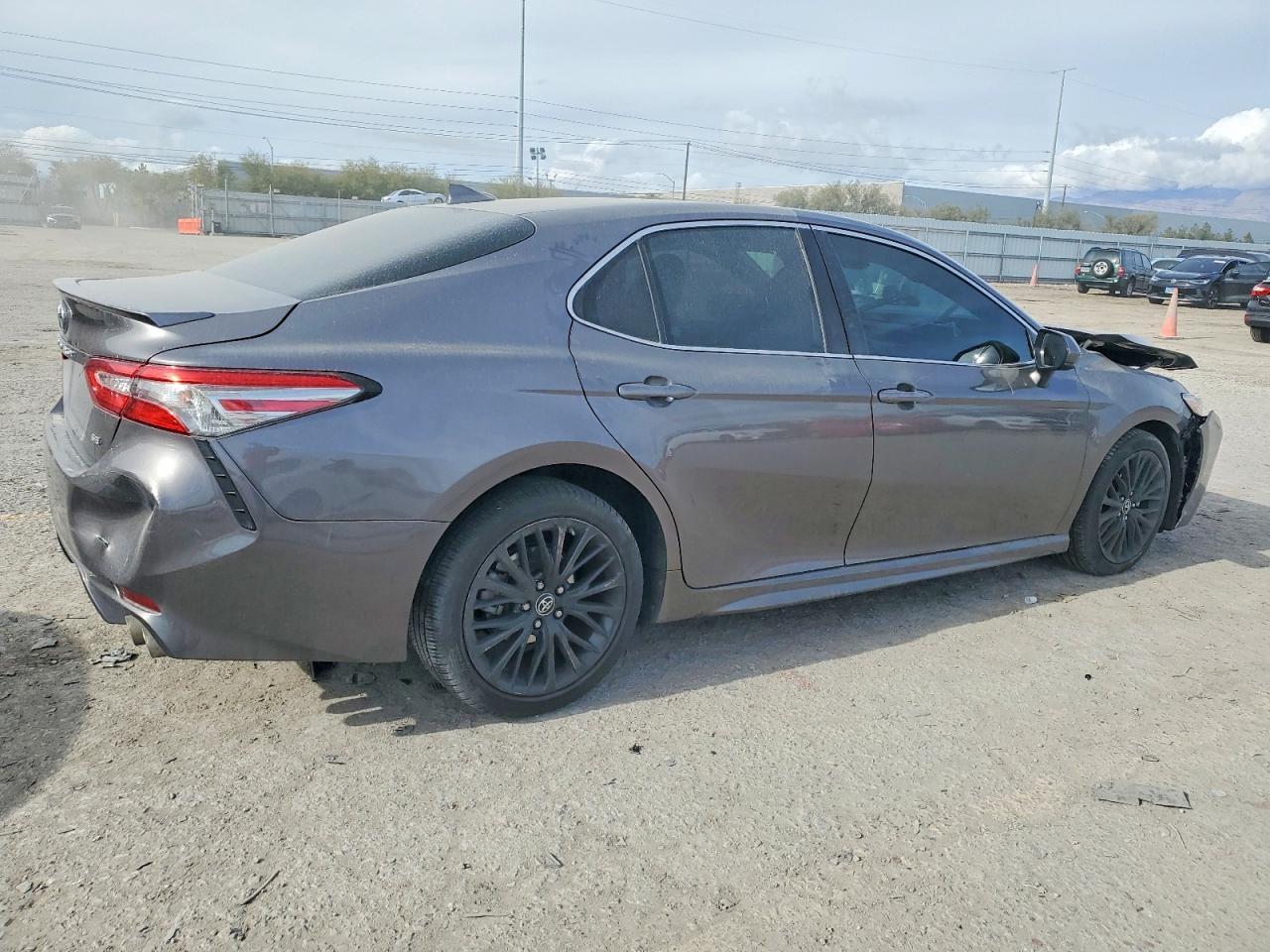 2019 Toyota Camry L - Фото 3