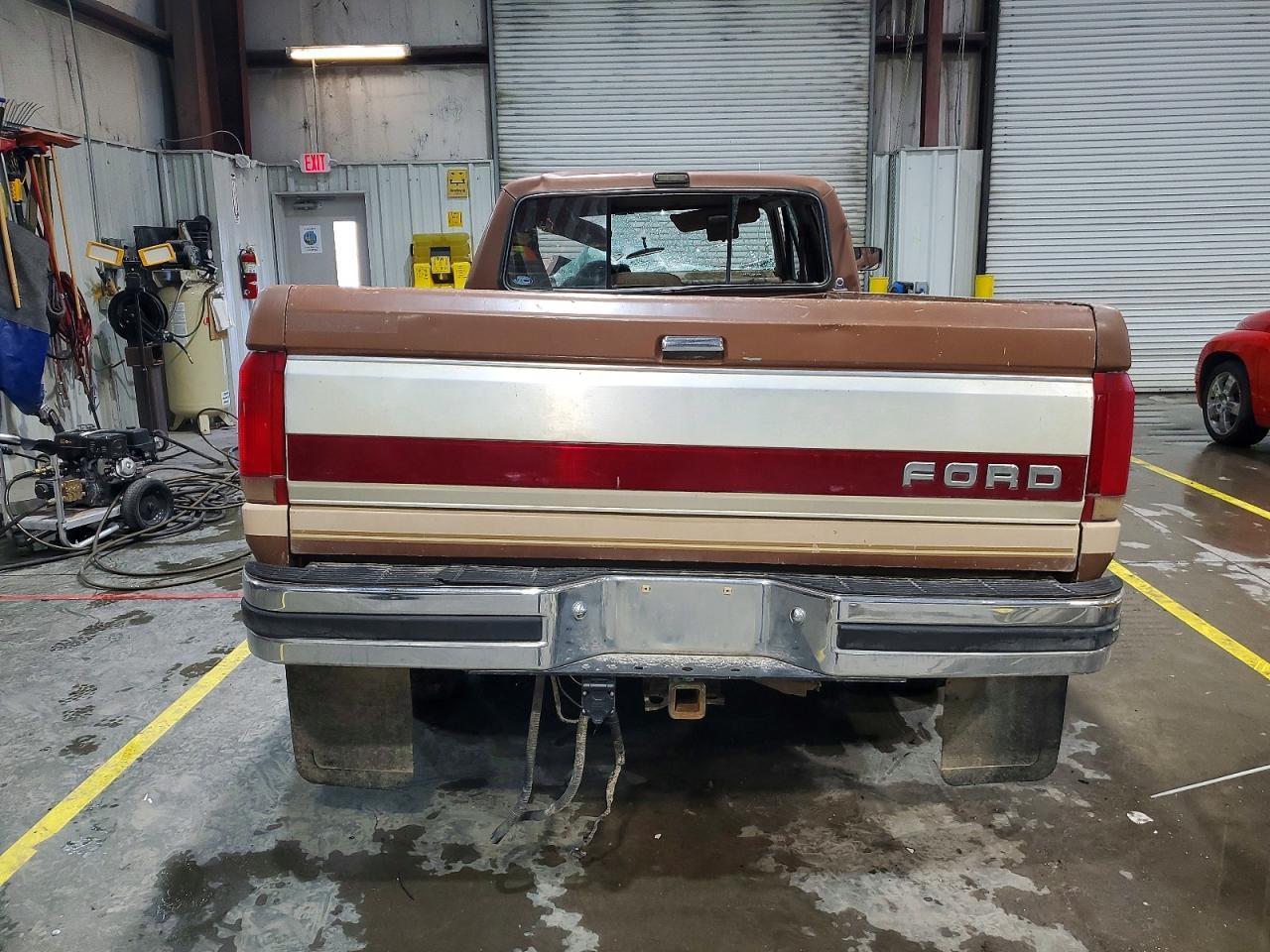 1991 Ford F-250 - Фото 6