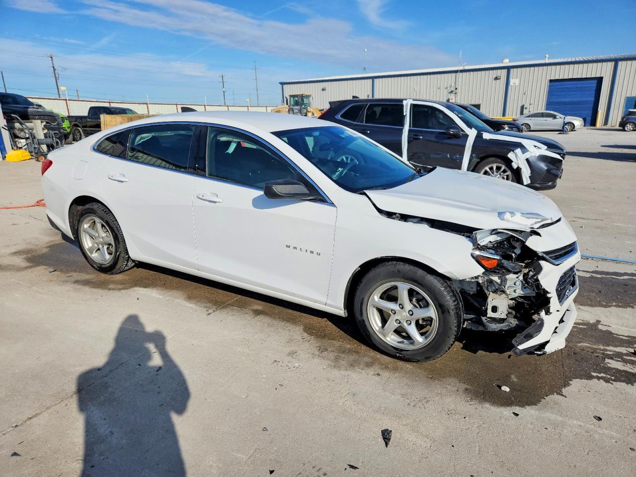 2018 Chevrolet Malibu Ls - Фото 4