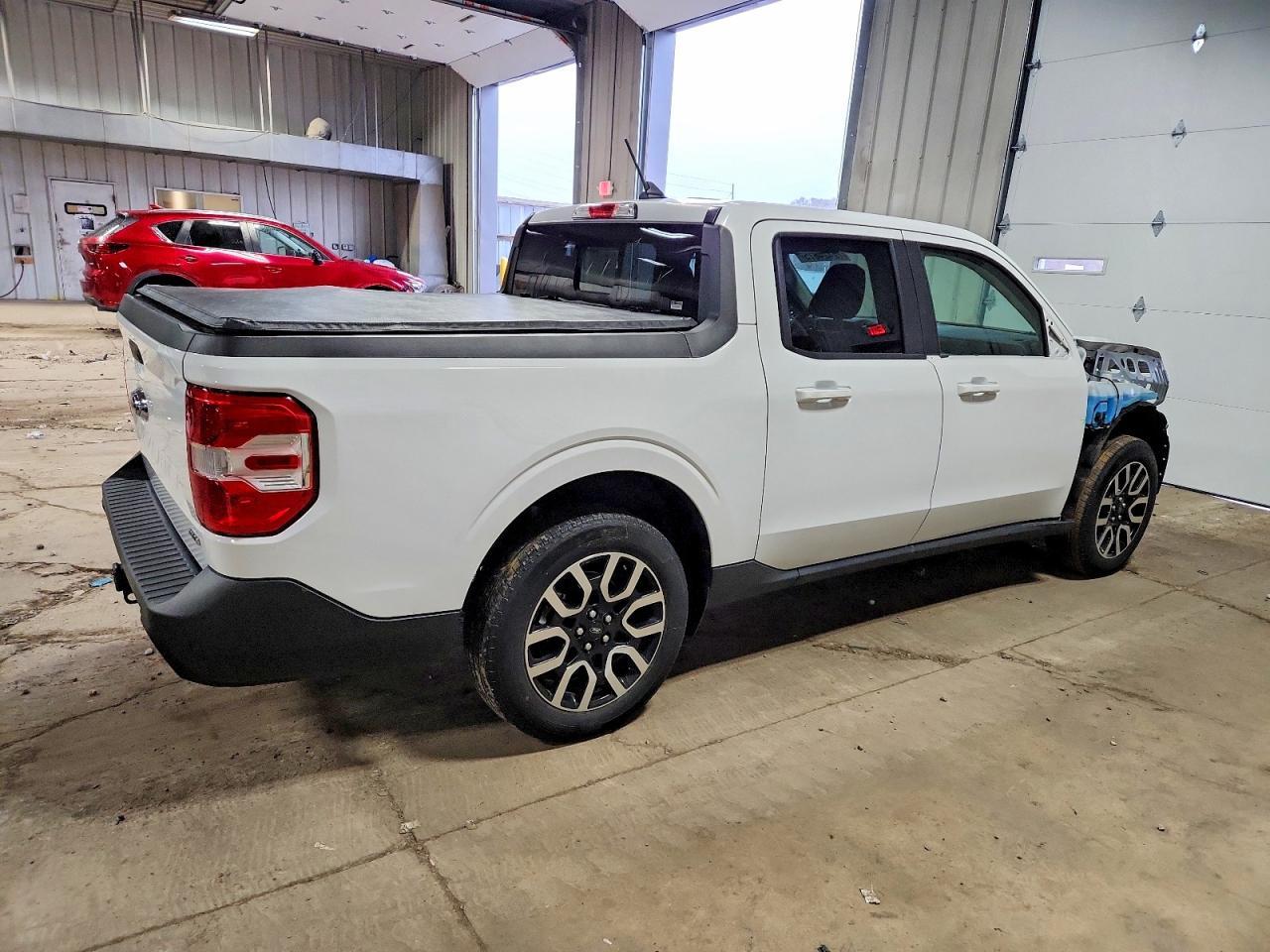 2024 Ford Maverick Lariat - Image 3