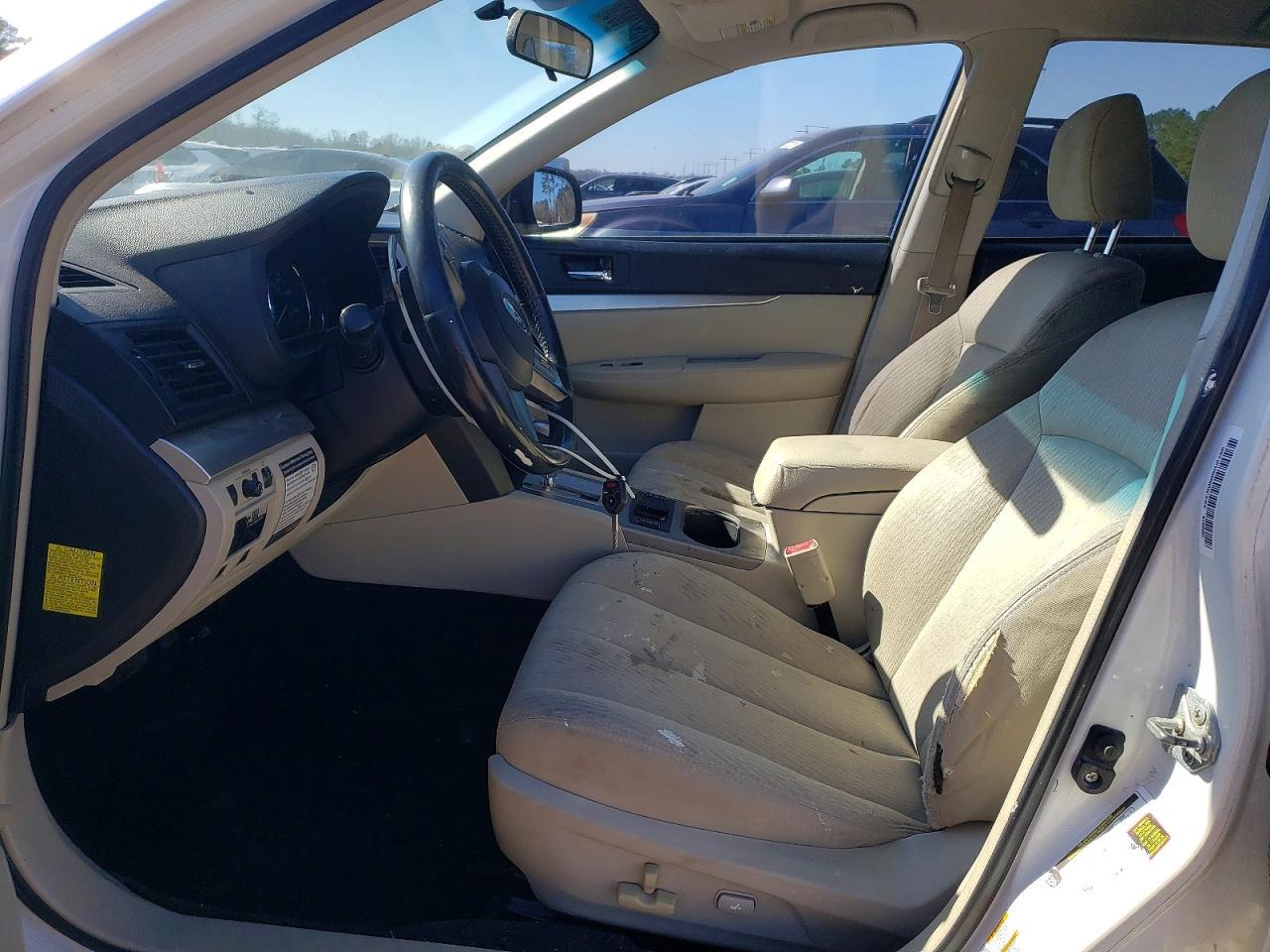 2010 Subaru Outback 2.5I Premium - Image 7