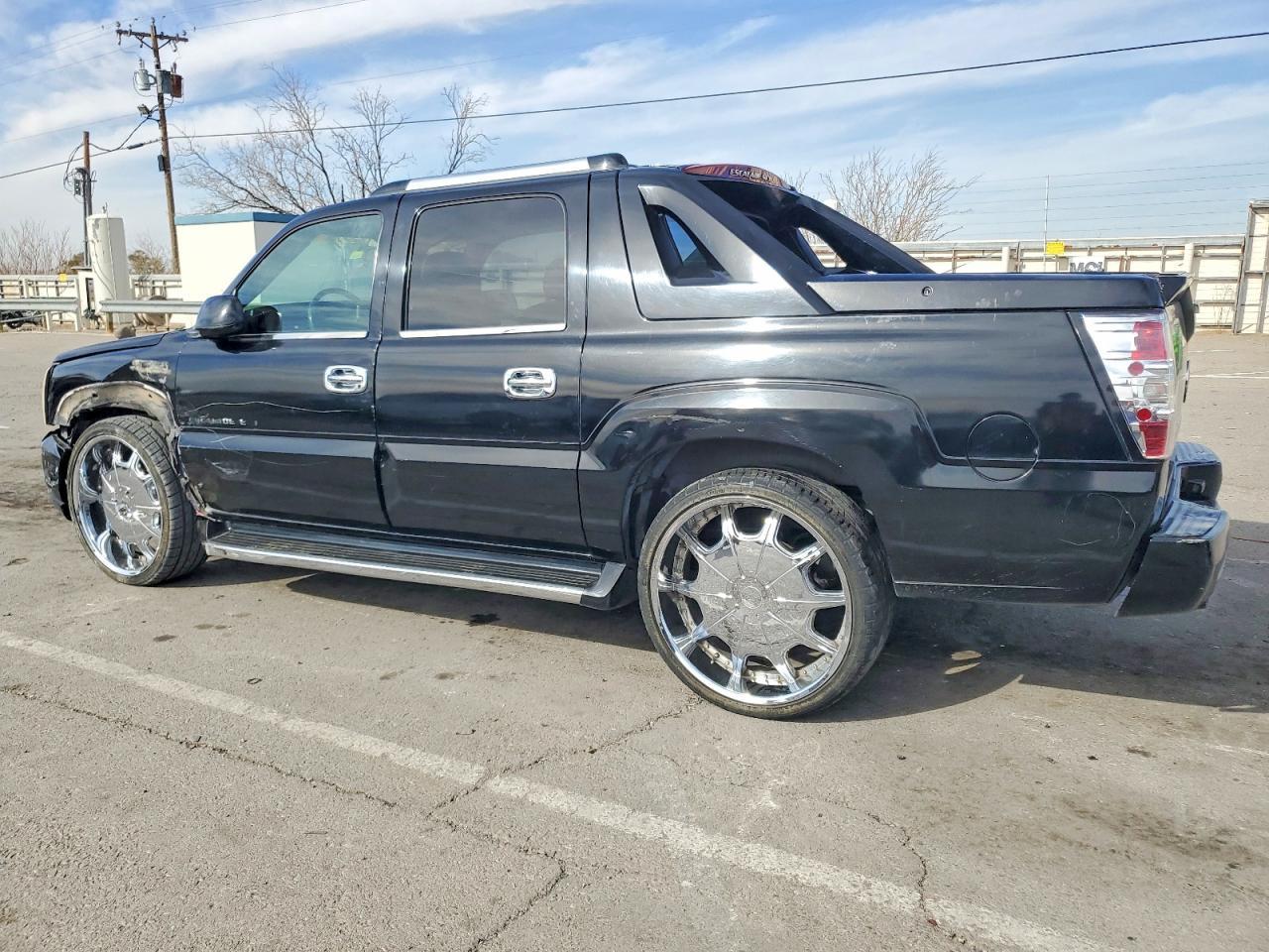 2003 Cadillac Escalade Ext - Image 2