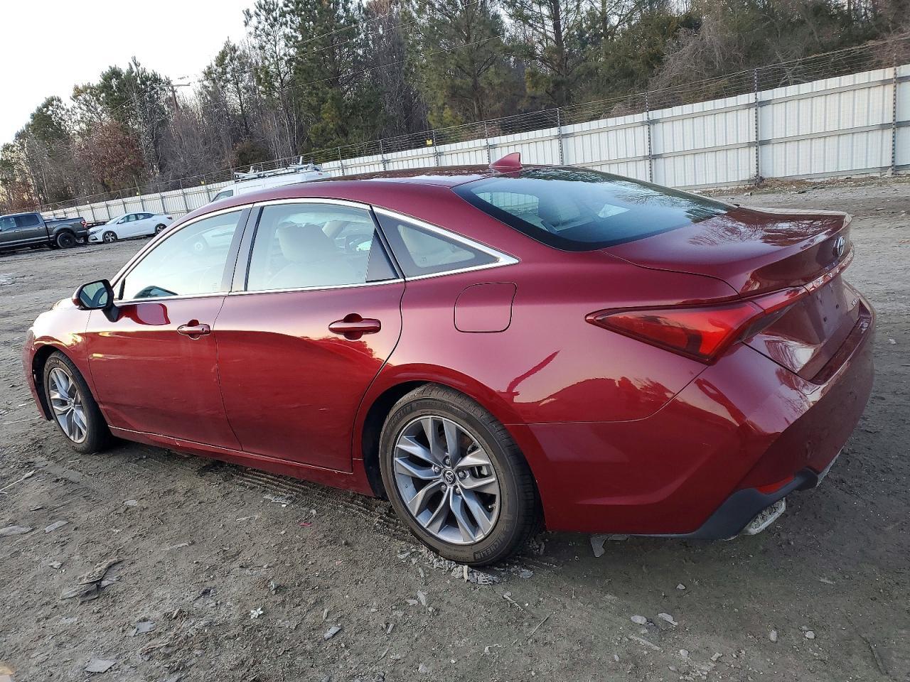 2019 Toyota Avalon Xle - Фото 2