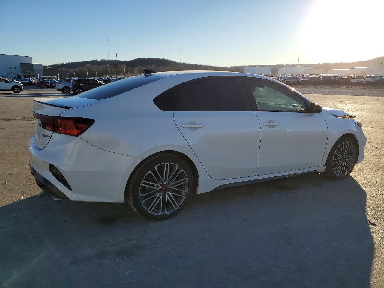 2022 Kia Forte Gt - Image 3