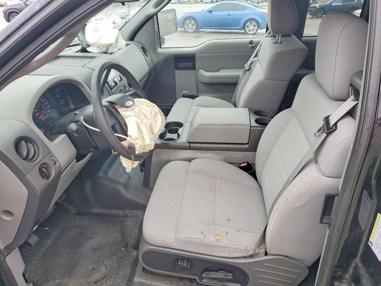 2005 Ford F150 - Image 7