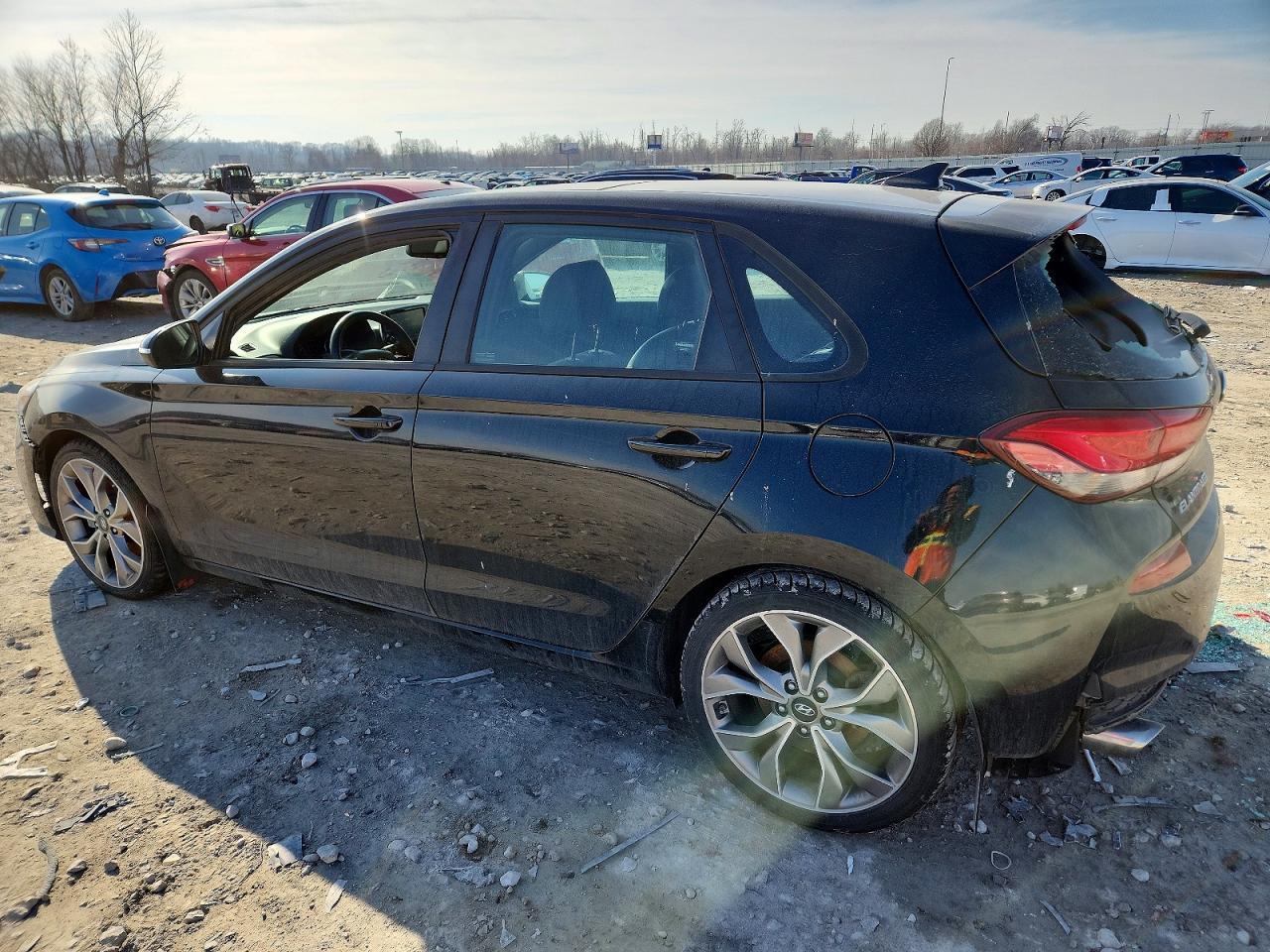 2019 Hyundai Elantra Gt N Line - Image 2