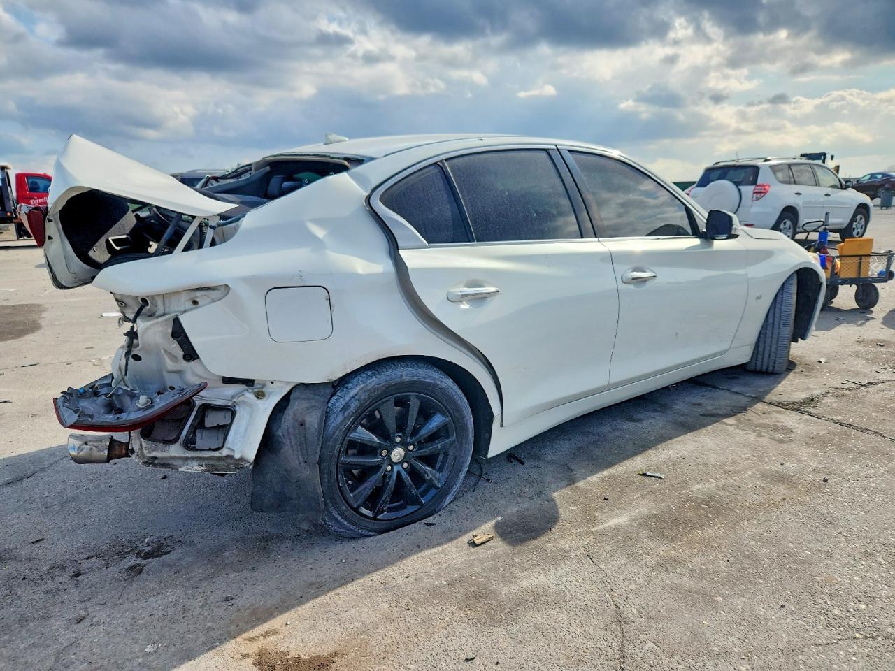 2015 Infiniti Q50 Base - Image 3