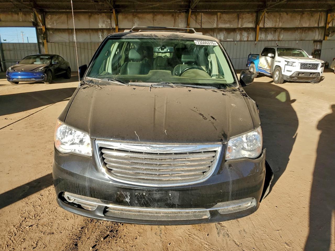 2016 Chrysler Town & Country Touring - Фото 5