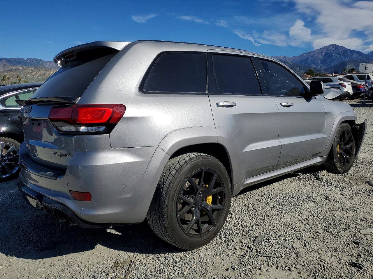 2018 Jeep Grand Cherokee Trackhawk - Фото 3