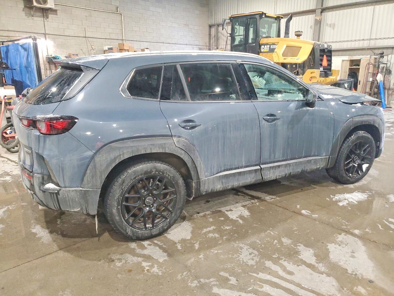 2025 Mazda Cx-50 Premium - Image 3