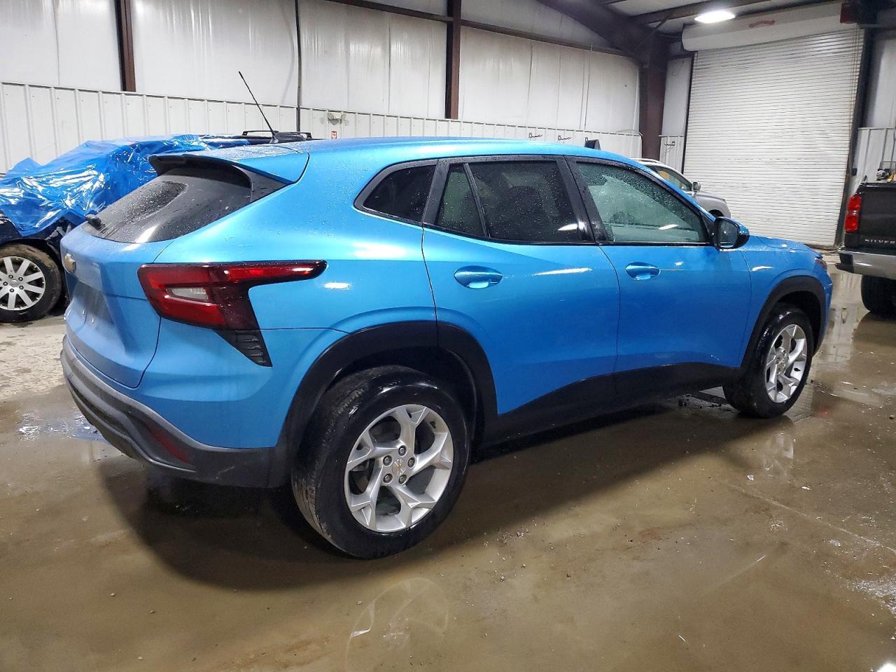 2025 Chevrolet Trax Ls - Фото 3