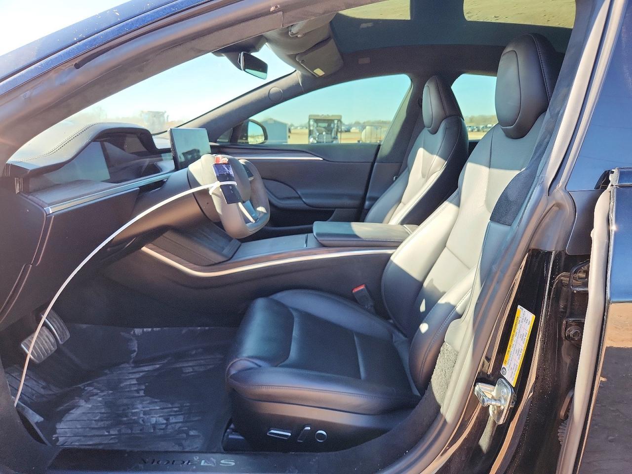 2022 Tesla Model S - Image 7