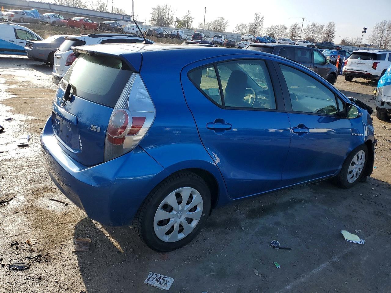 2012 Toyota Prius C - Image 3