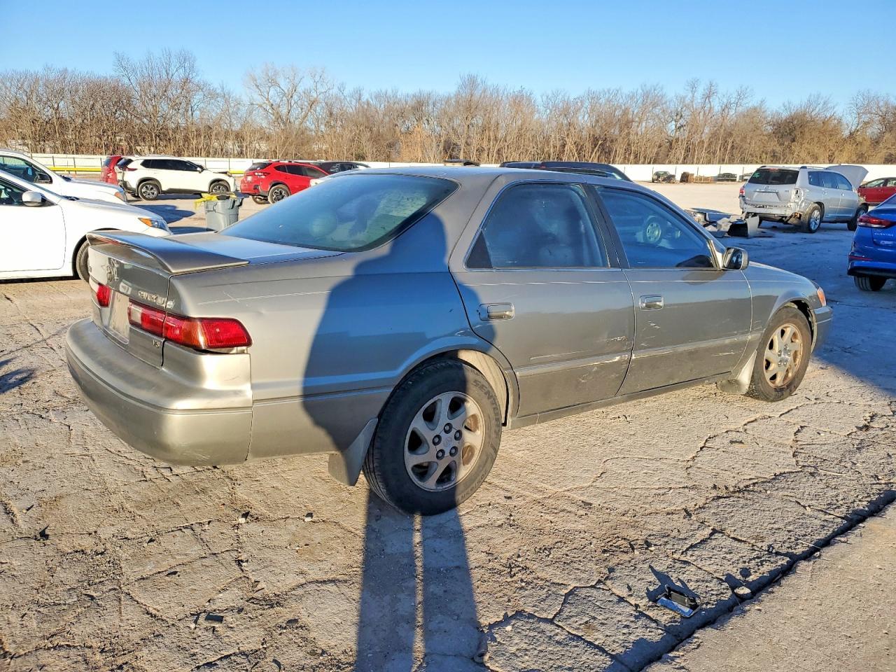 1999 Toyota Camry Le - Image 3