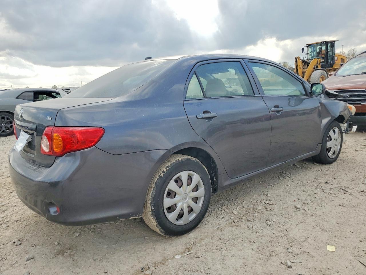 2010 Toyota Corolla - Фото 3