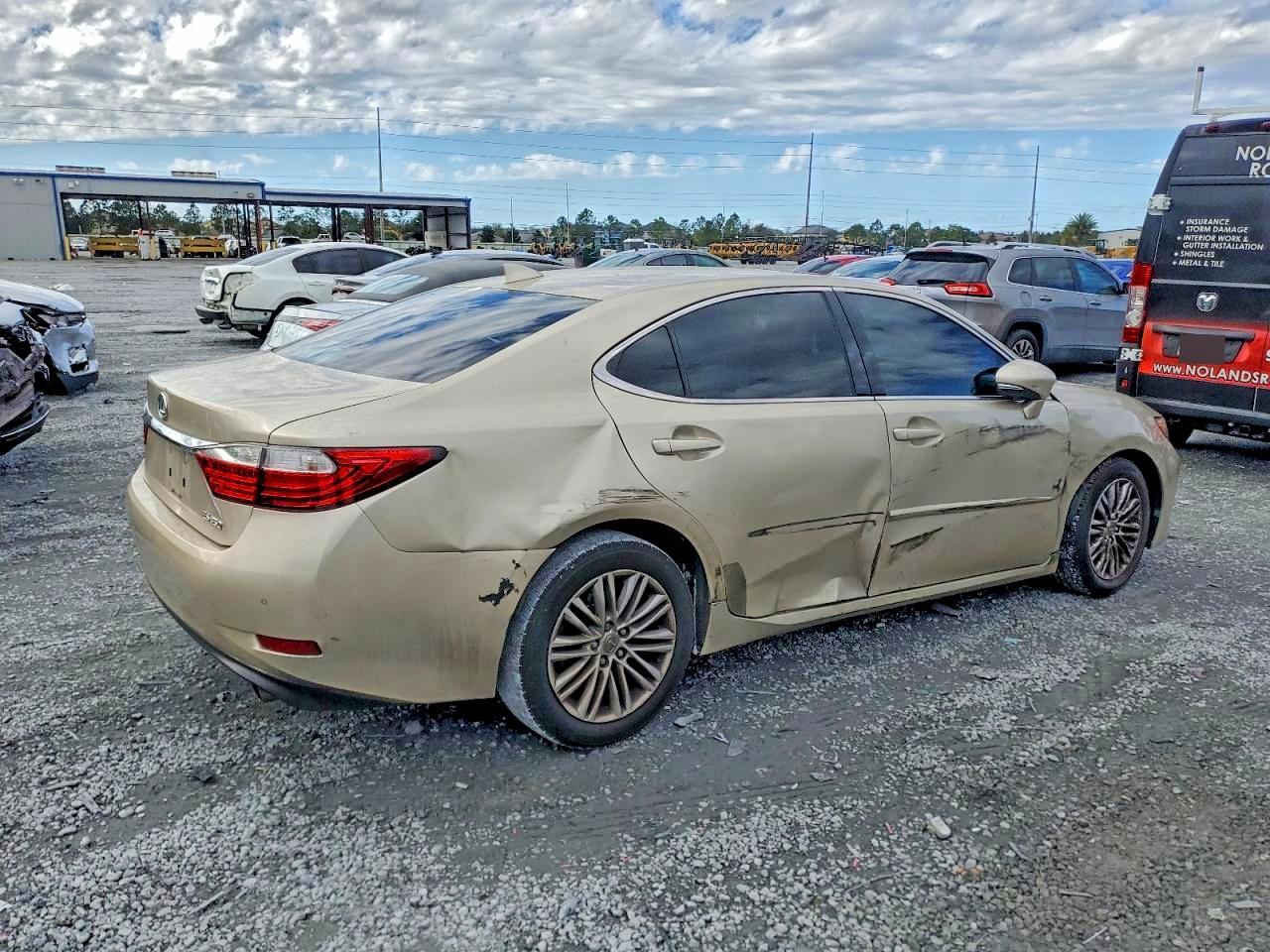 2015 Lexus Es 350 - Фото 3