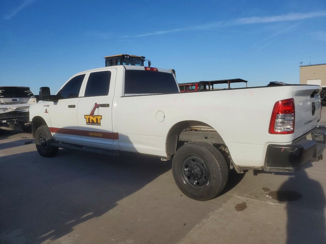 2023 Ram 2500 Tradesman - Фото 2
