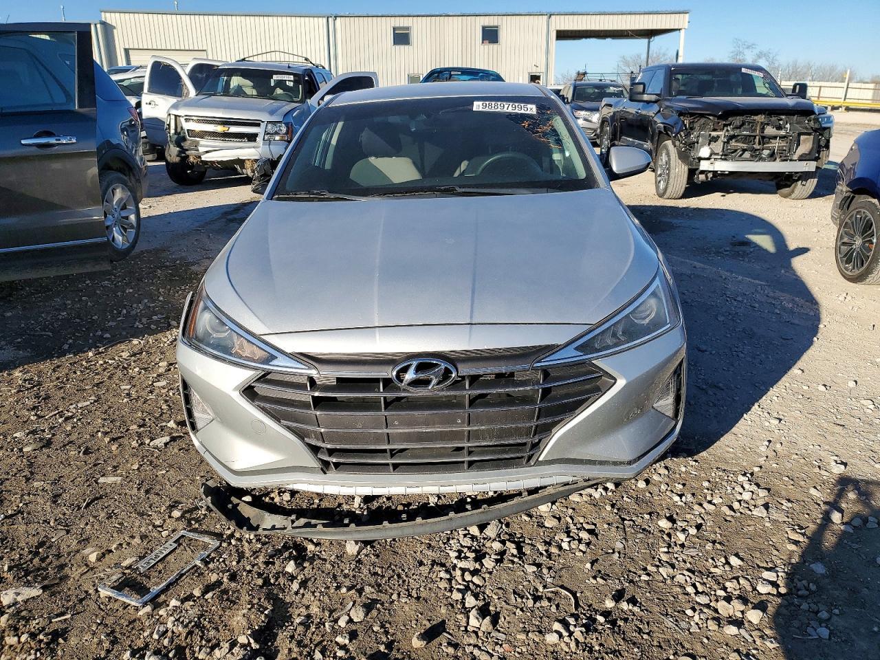 2019 Hyundai Elantra Sel - Image 5