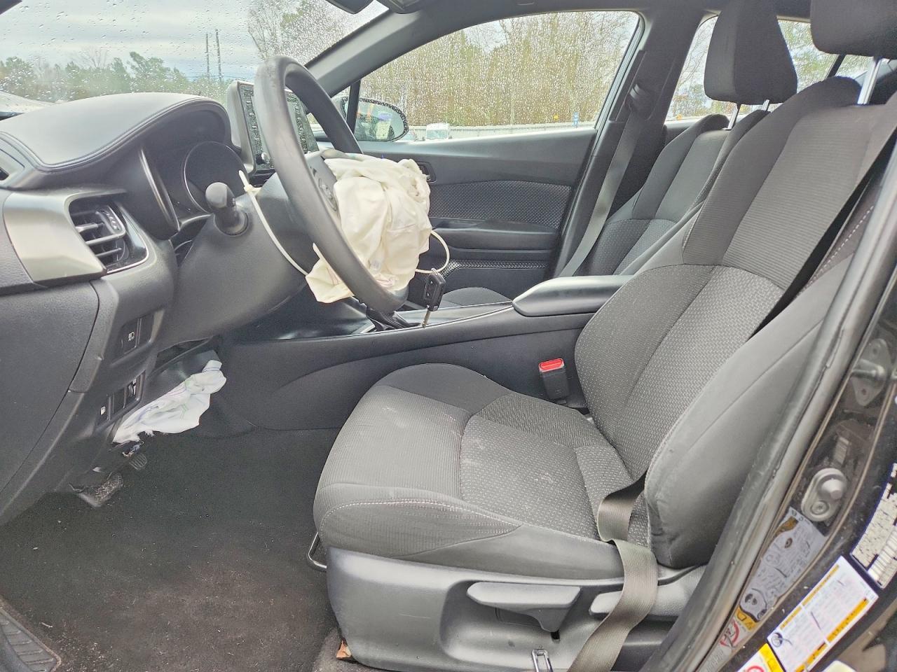 2019 Toyota C-Hr Xle - Image 7