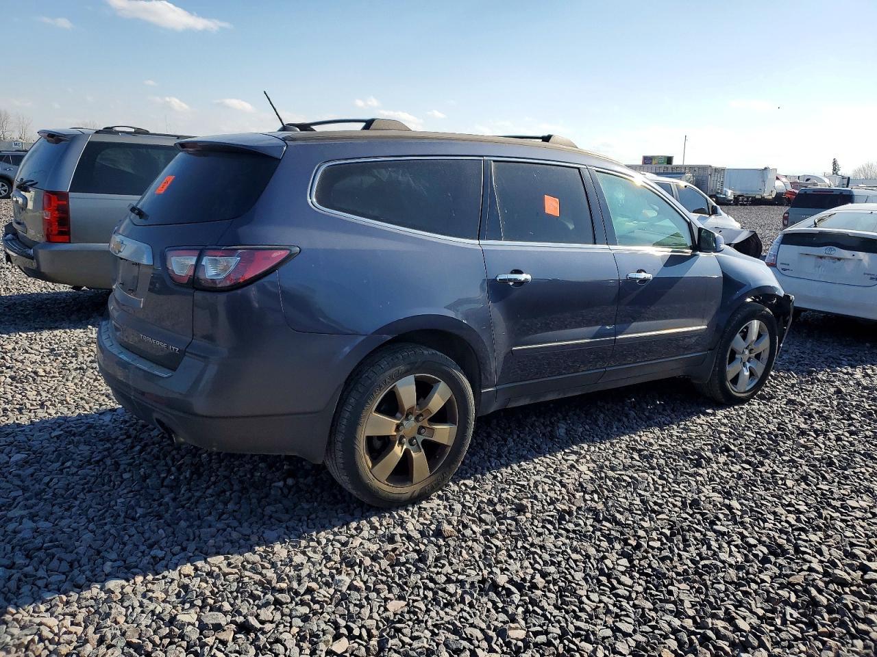 2013 Chevrolet Traverse Ltz - Image 3
