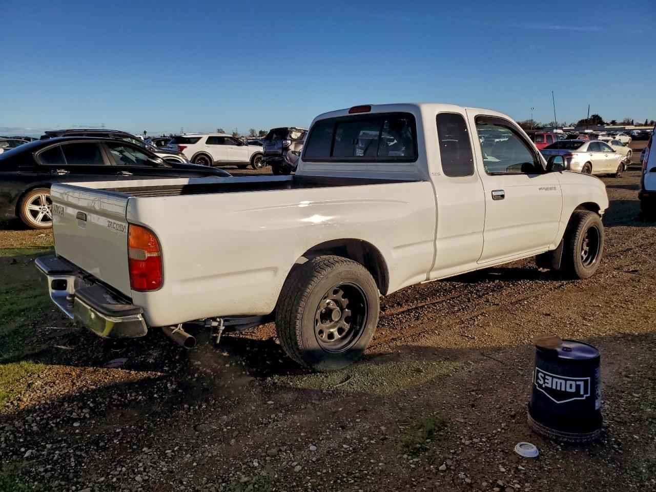 1999 Toyota Tacoma Xtracab - Image 3