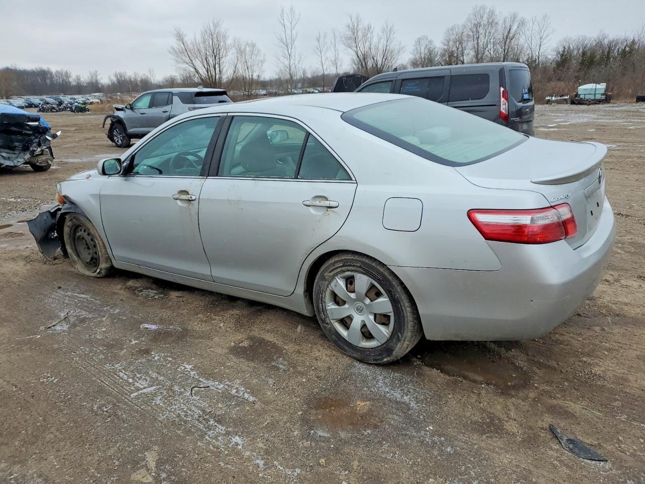 2007 Toyota Camry - Image 2