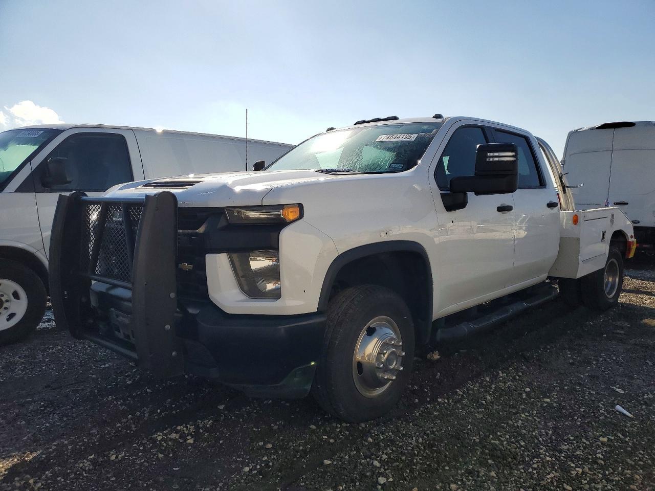 2021 Chevrolet Silverado C3500 - Image 2