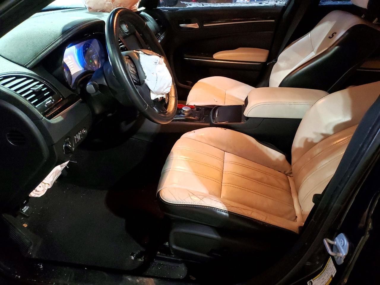 2017 Chrysler 300 S - Фото 7