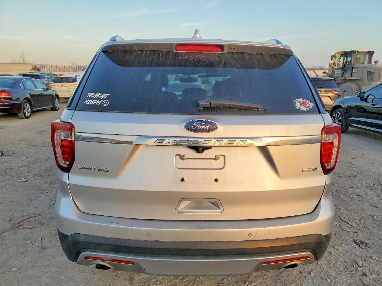 2016 Ford Explorer Limited - Image 6