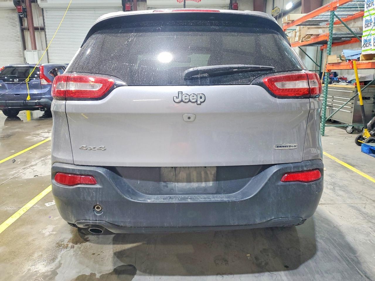 2018 Jeep Cherokee Latitude - Image 6