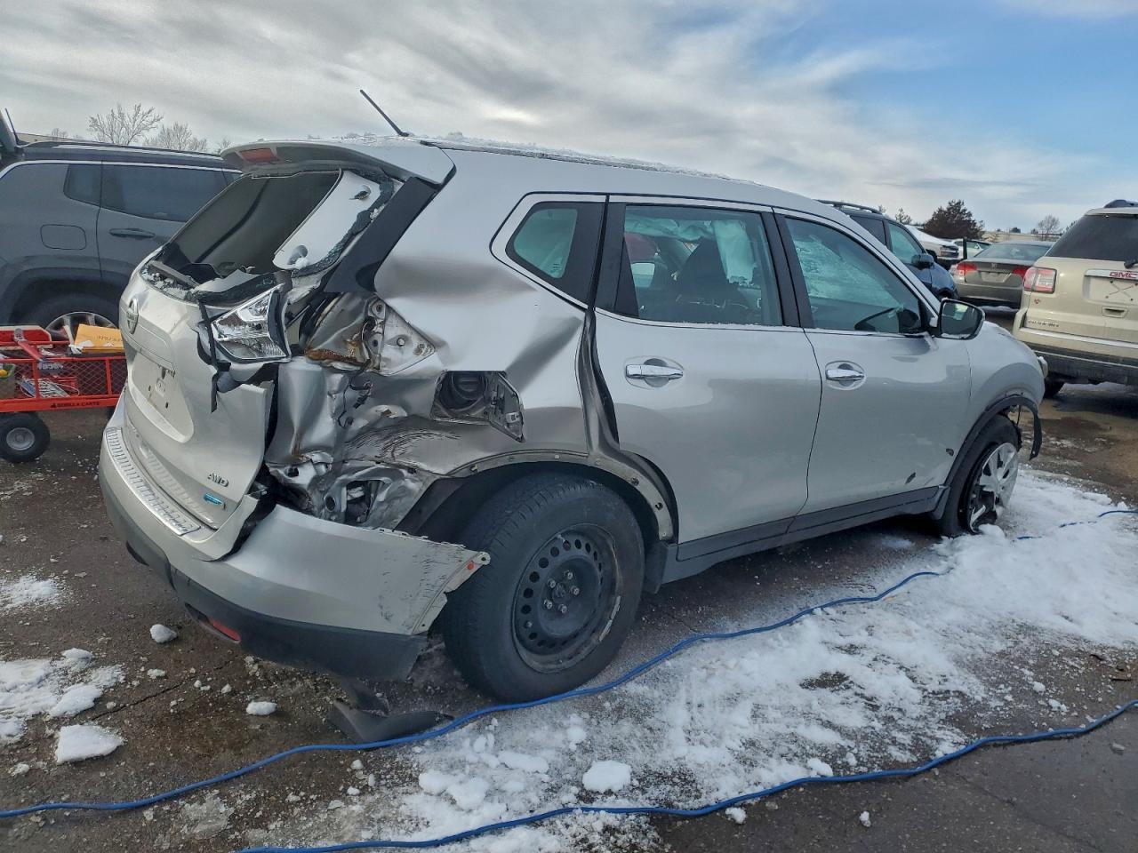 2014 Nissan Rogue S - Image 3