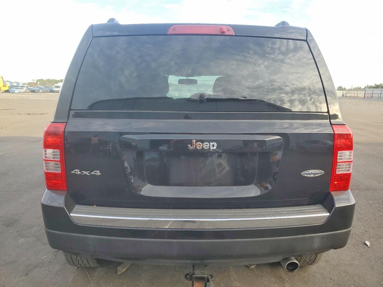 2017 Jeep Patriot Latitude - Image 6