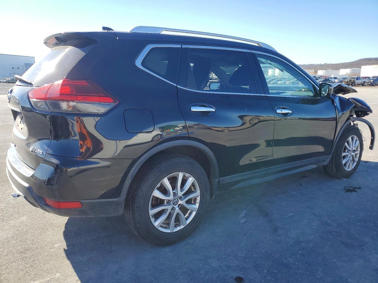 2017 Nissan Rogue S - Фото 3