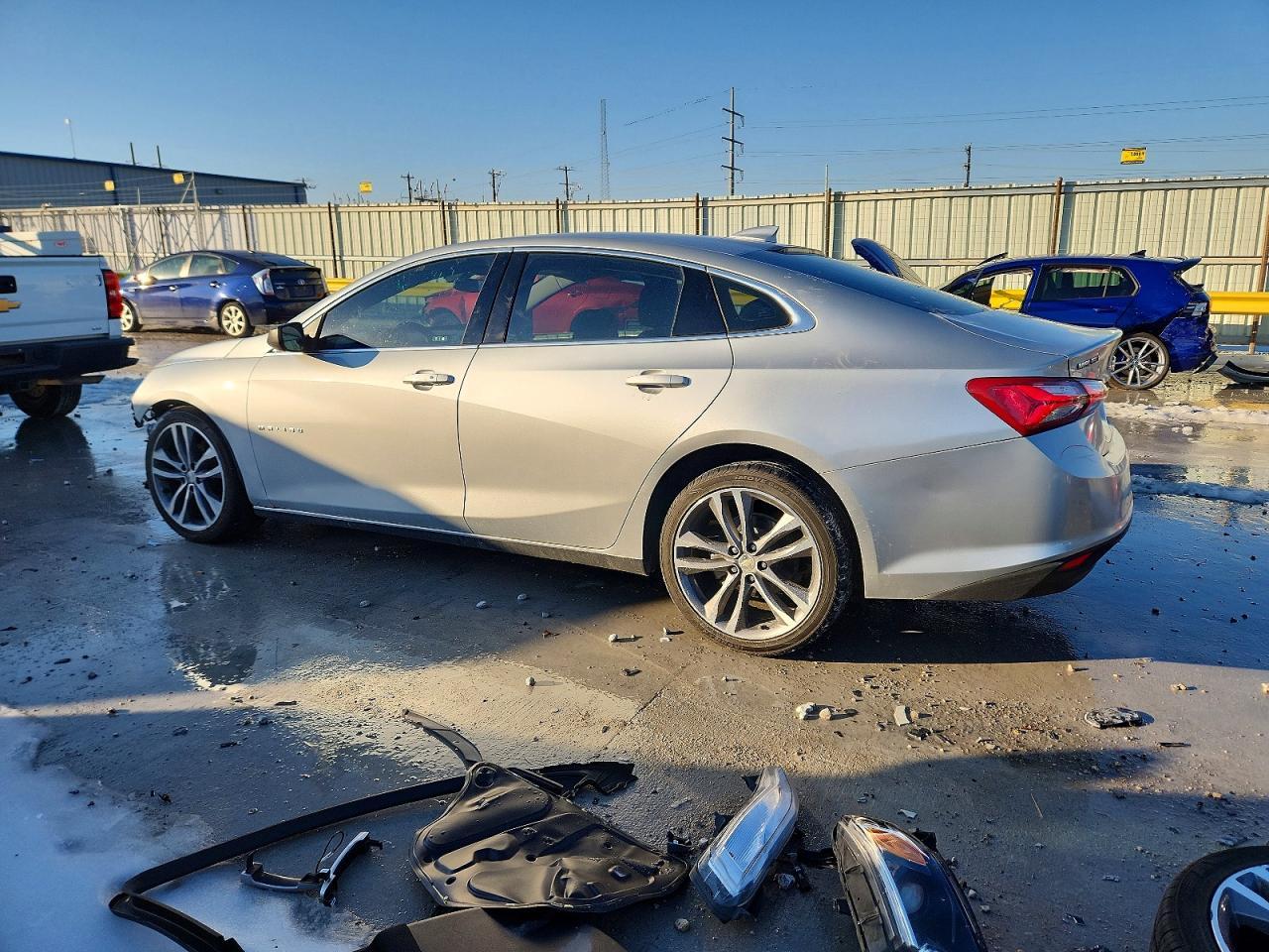 2022 Chevrolet Malibu Lt - Фото 2