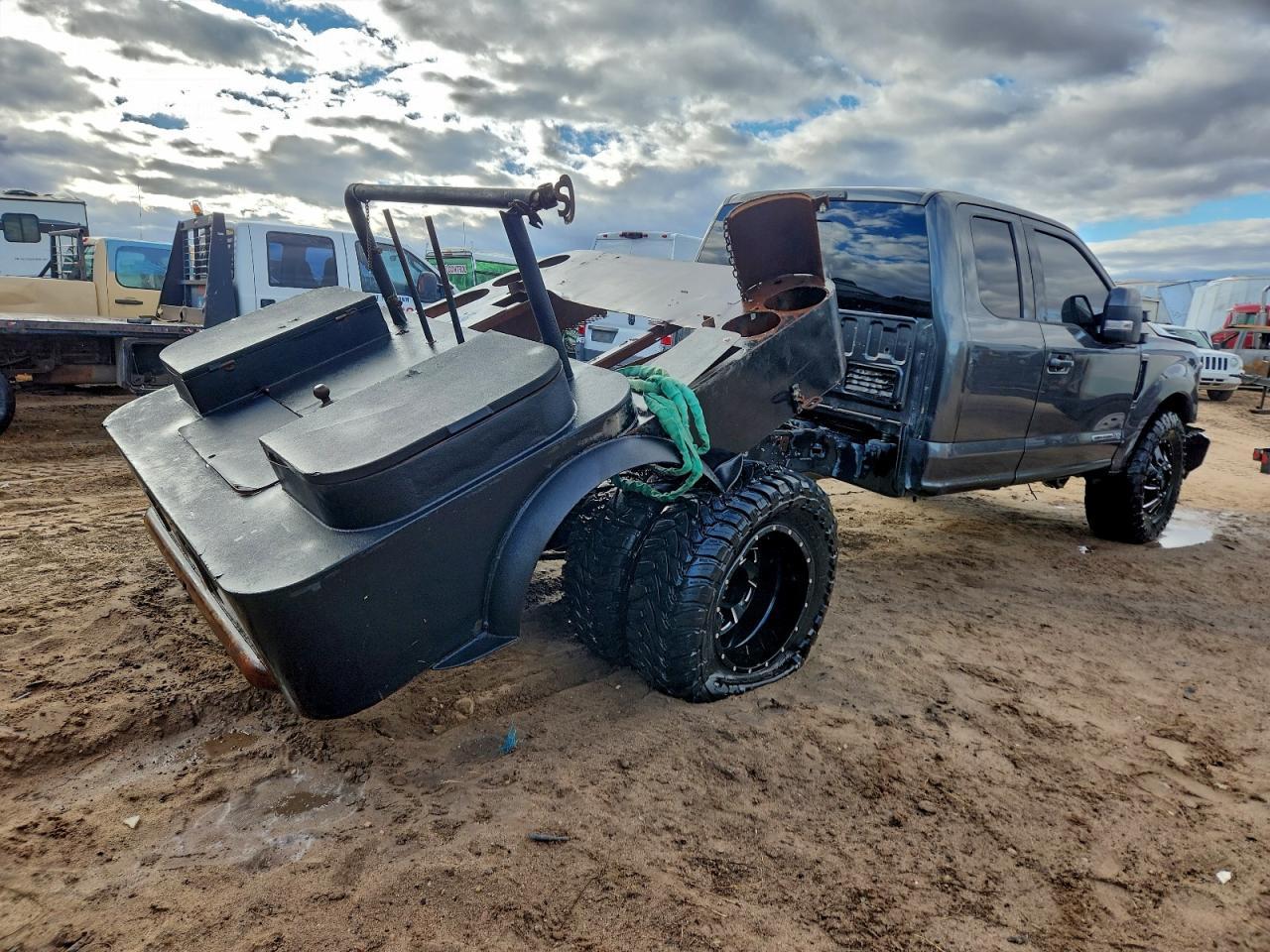 2019 Ford F350 Flatbed Truck - Фото 3