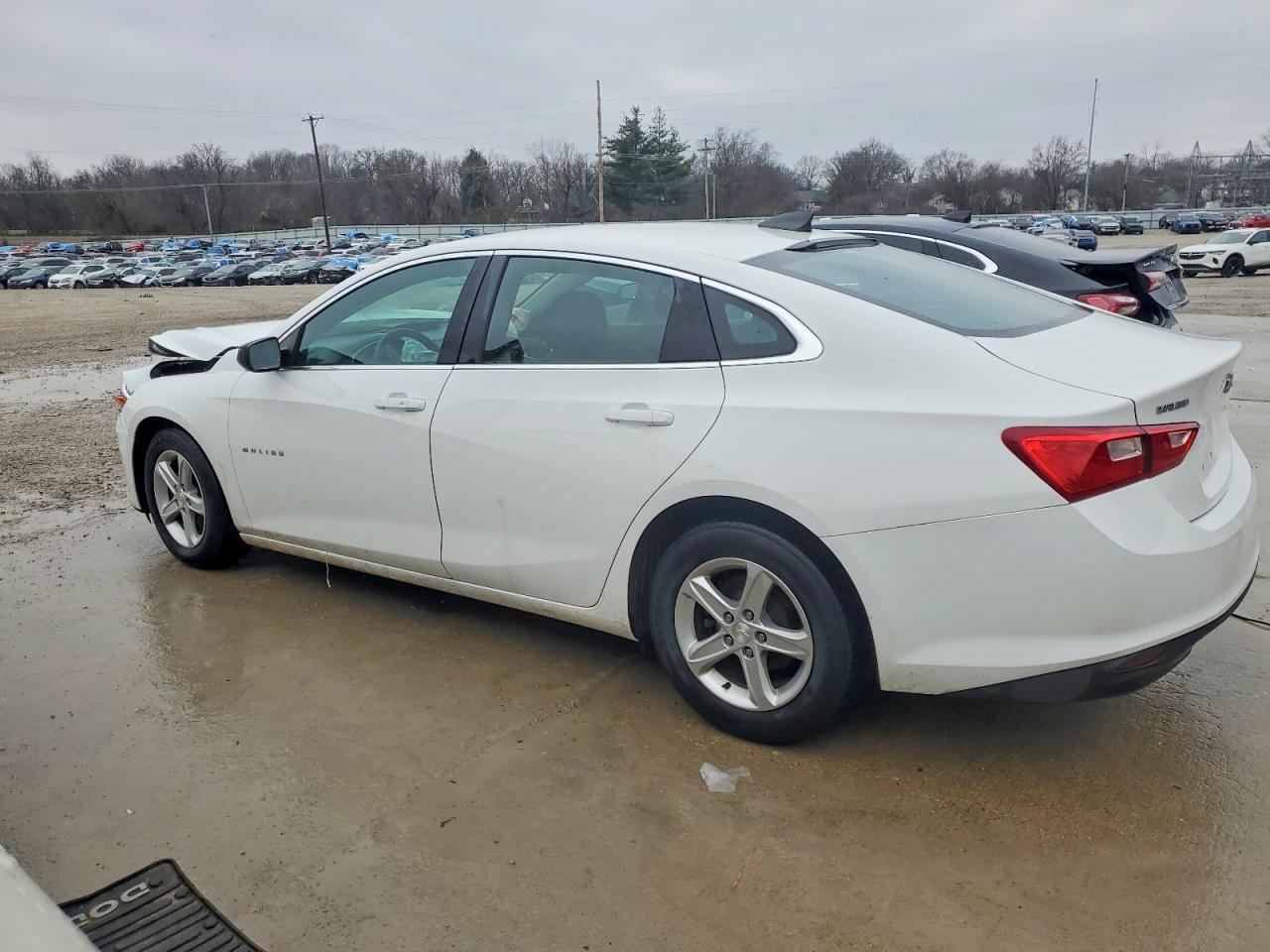 2020 Chevrolet Malibu Ls - Image 2