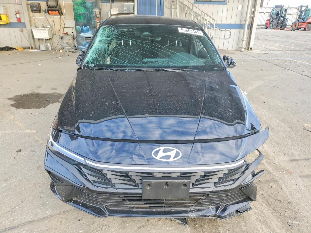 2025 Hyundai Elantra Sel Sport - Image 5