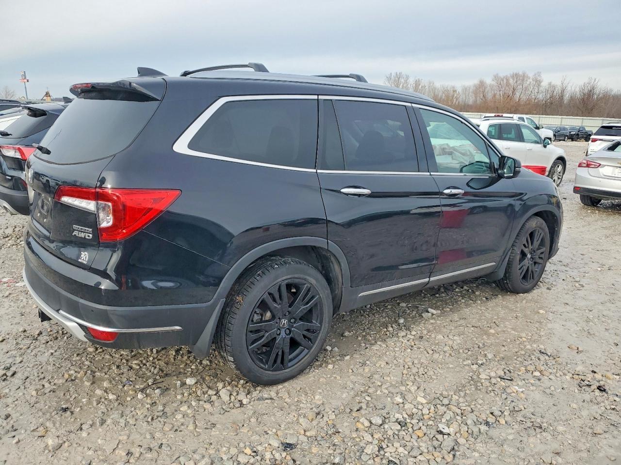 2021 Honda Pilot Touring - Фото 3
