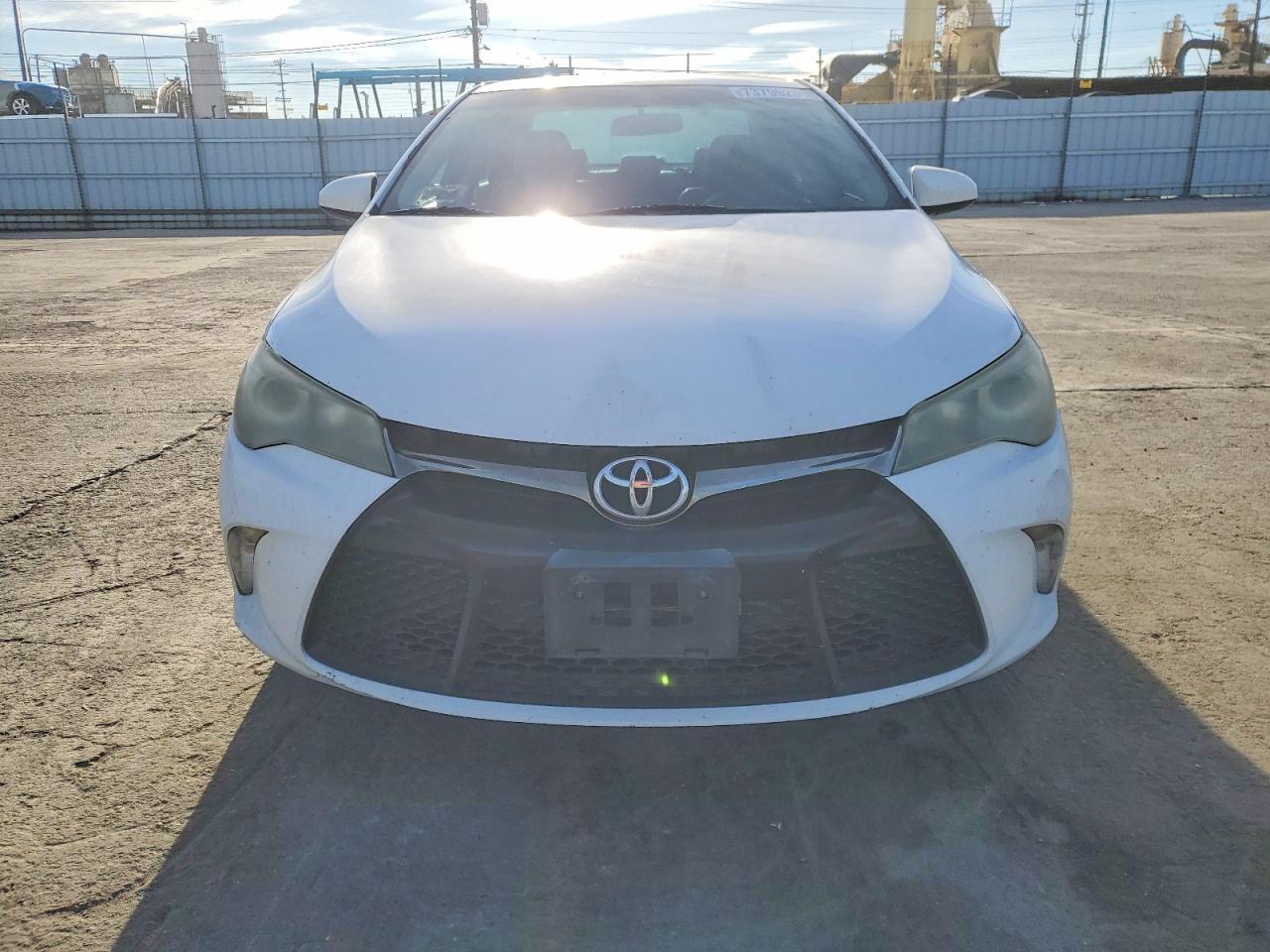 2015 Toyota Camry Le - Фото 5