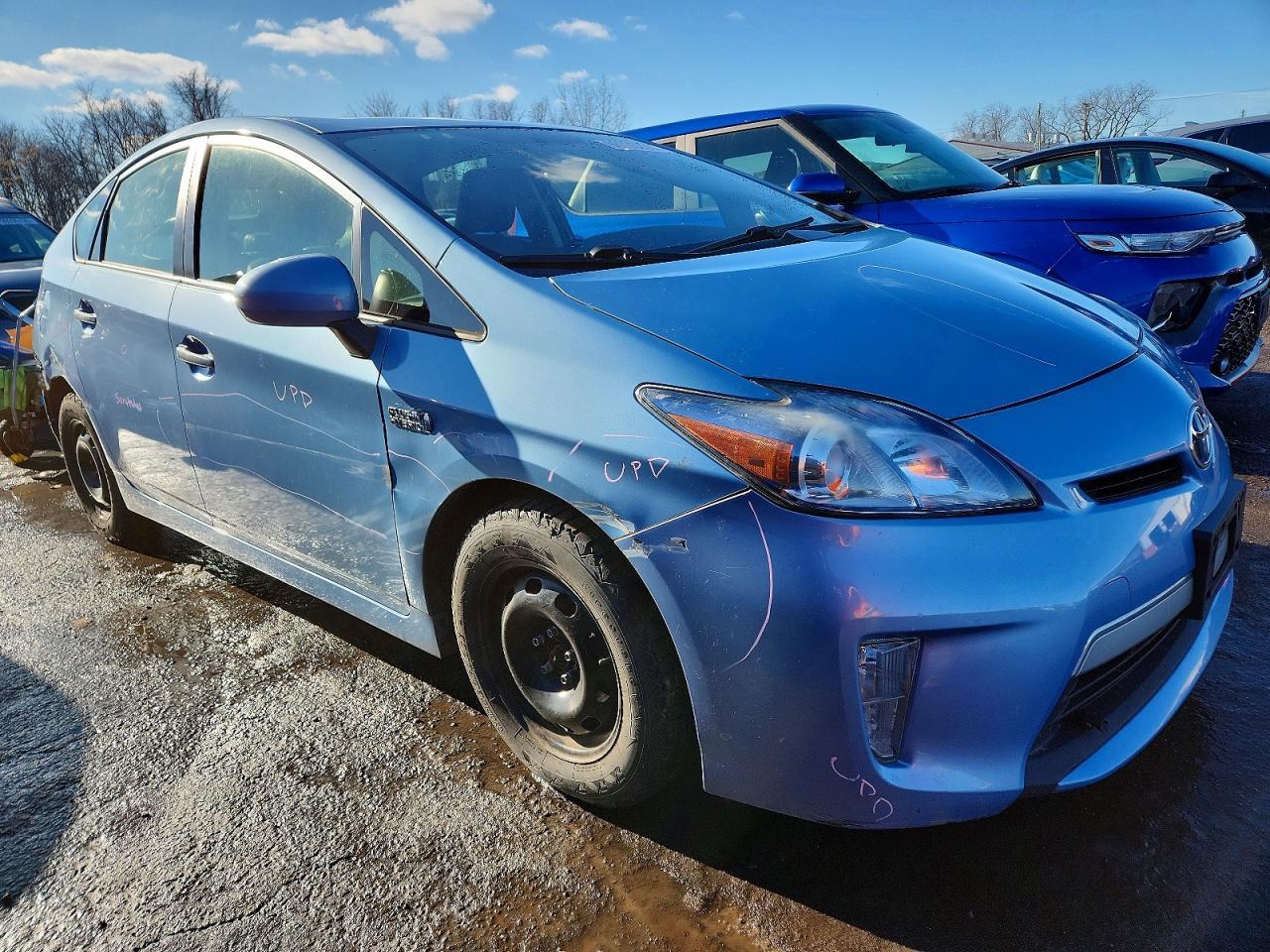 2014 Toyota Prius Plug-In Hybrid Base - Фото 4