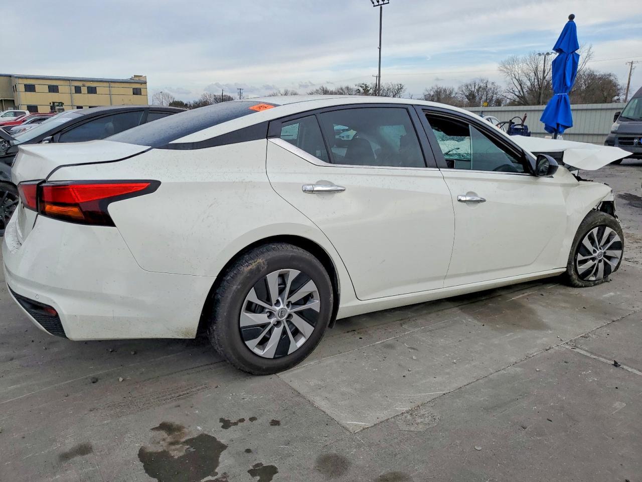 2025 Nissan Altima S - Image 3