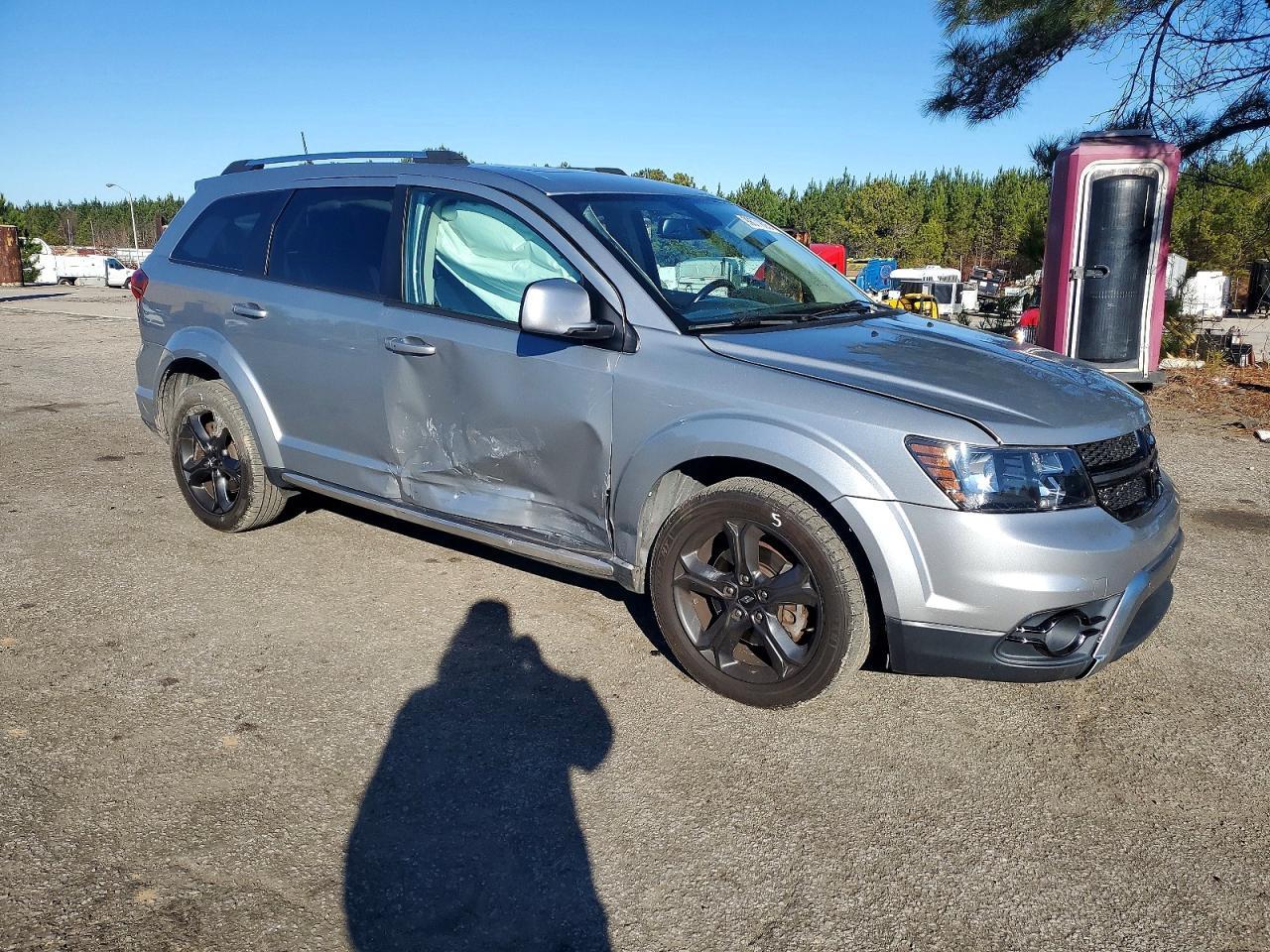 2020 Dodge Journey Crossroad - Image 4