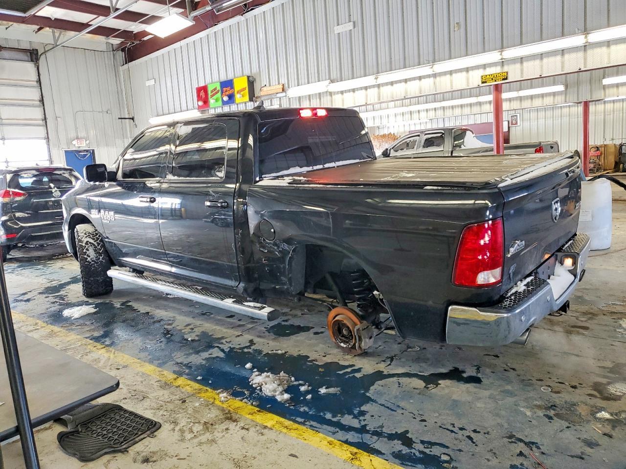 2019 Ram 1500 Classic Slt - Image 2