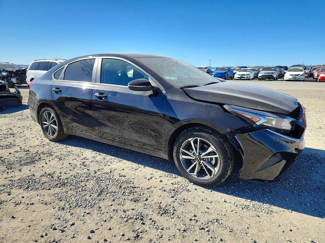 2023 Kia Forte Lx - Фото 4